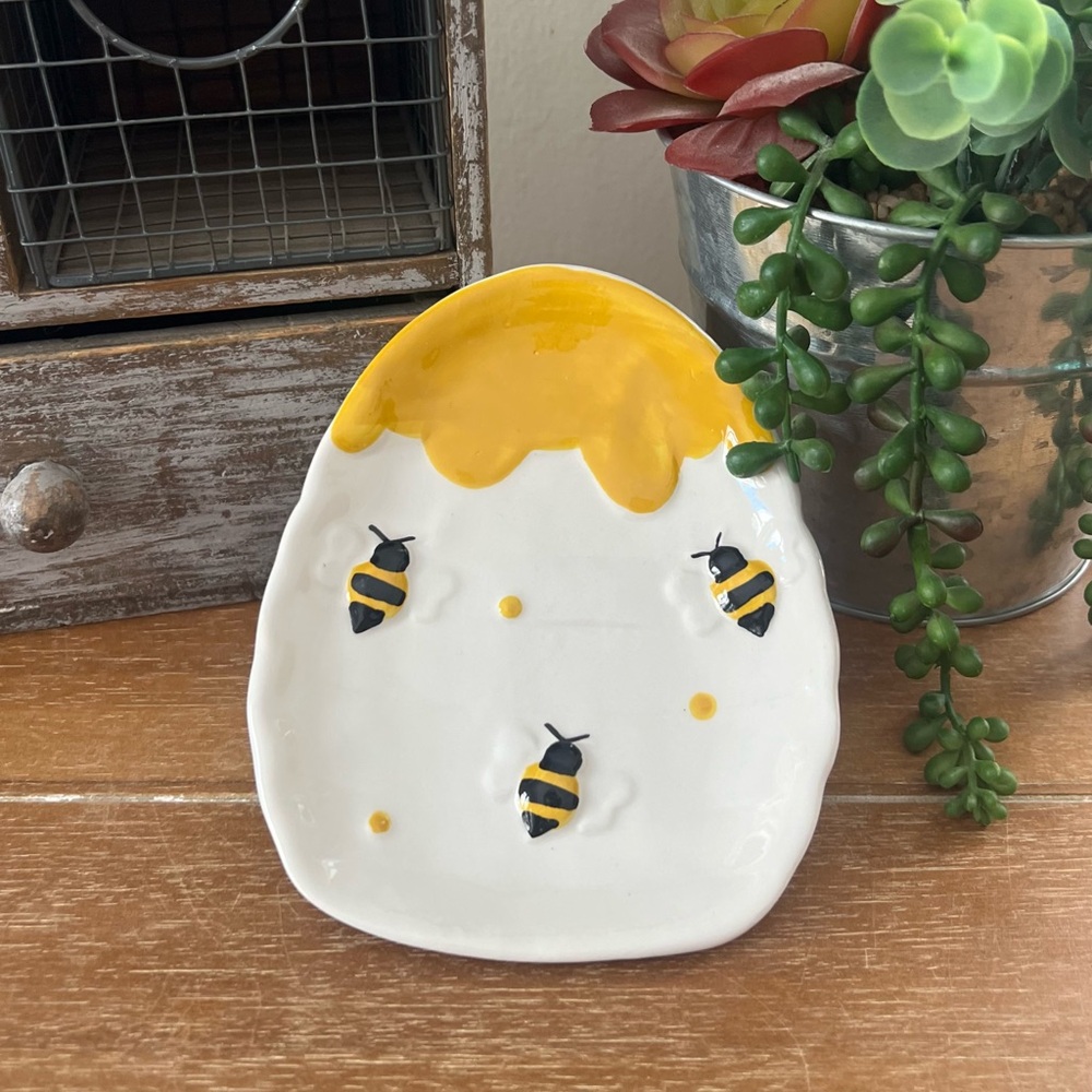 New Decorative Ceramic Bee Hive Spoon Rest
